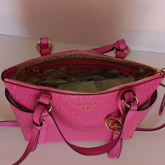 ***SOLD*** Michael kors sullivan small convertible tote cerise pink - Picture 12 of 16